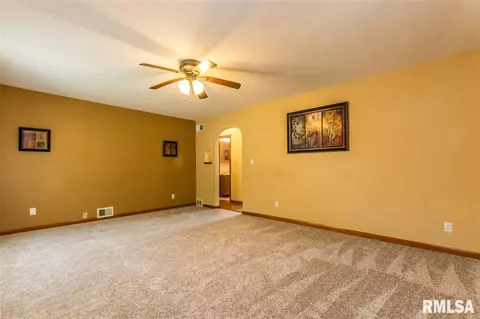 114 W Bertram St, Metamora, IL 61548 photo 9