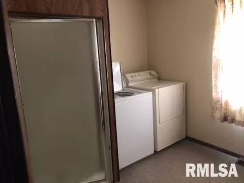 409 W Chase St, Macomb, IL 61455 photo 7
