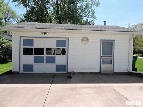409 W Chase St, Macomb, IL 61455 photo 13