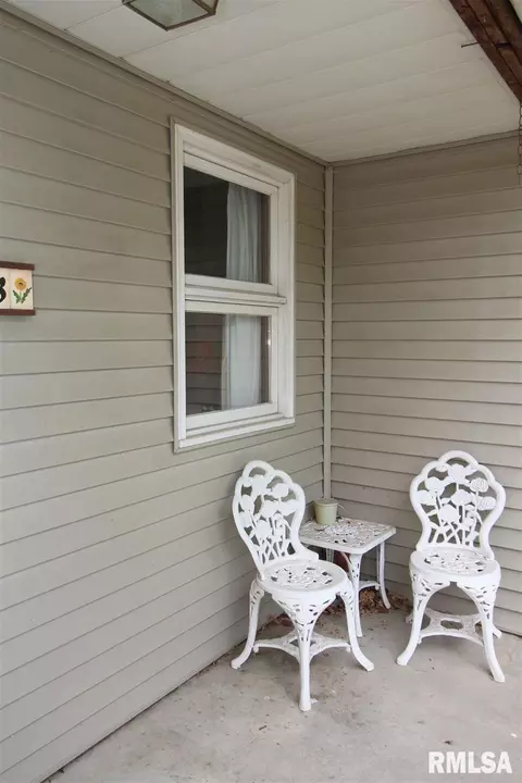 328 E Glendale, Manito, IL 61546 photo 4