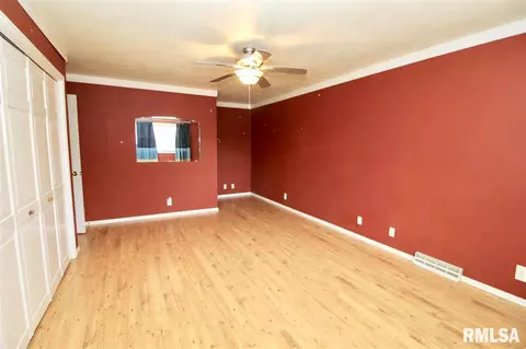 328 E Glendale, Manito, IL 61546 photo 24