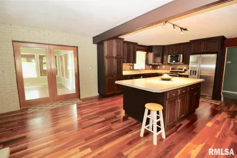 328 E Glendale, Manito, IL 61546 photo 6