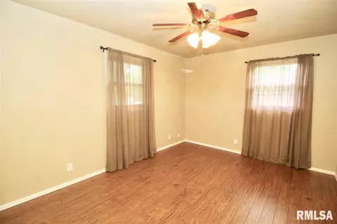 328 E Glendale, Manito, IL 61546 photo 16