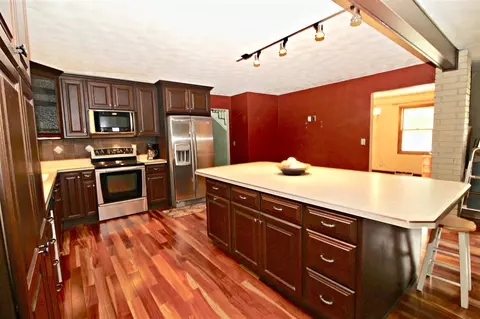 328 E Glendale, Manito, IL 61546 photo 5
