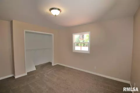231 E Parkside, Washburn, IL 61570 photo 18