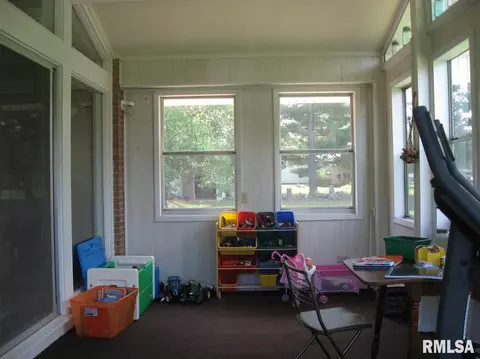 414 E Main St, Industry, IL 61440 photo 18