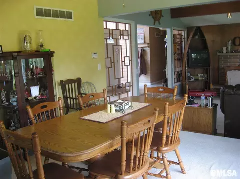 414 E Main St, Industry, IL 61440 photo 7