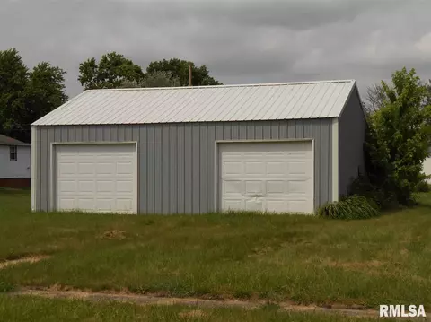 445 E Davis St, Bushnell, IL 61422 photo 1