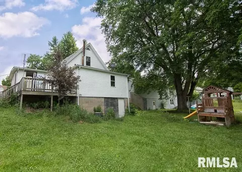 510 W Sunset Dr, Eureka, IL 61530 photo 4