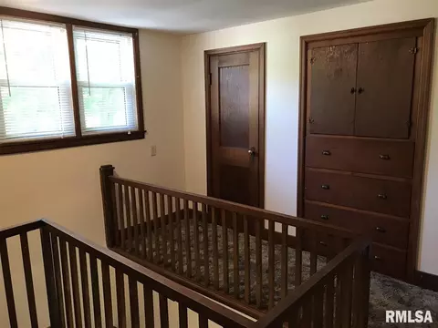 109 S Hamilton St, Eureka, IL 61530 photo 16