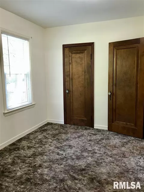 109 S Hamilton St, Eureka, IL 61530 photo 18