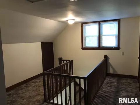 109 S Hamilton St, Eureka, IL 61530 photo 14