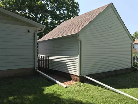 109 S Hamilton St, Eureka, IL 61530 photo 25