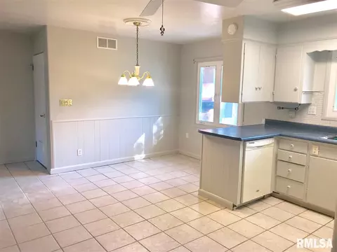 110 Edgewood, Morton, IL 61550 photo 11