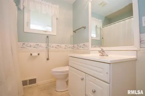 110 Edgewood, Morton, IL 61550 photo 6