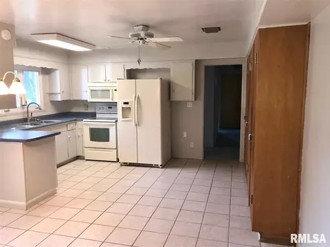 110 Edgewood, Morton, IL 61550 photo 12