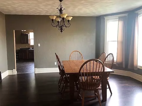 1063 E Chestnut, Canton, IL 61520 photo 11