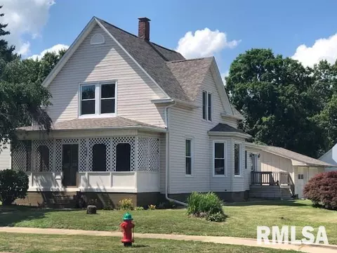 1063 E Chestnut, Canton, IL 61520 photo 1