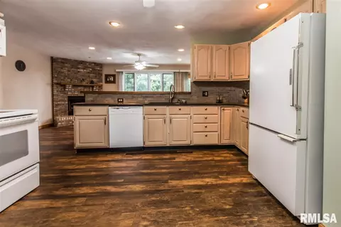 10203 W Guinivere Dr, Mapleton, IL 61547 photo 7