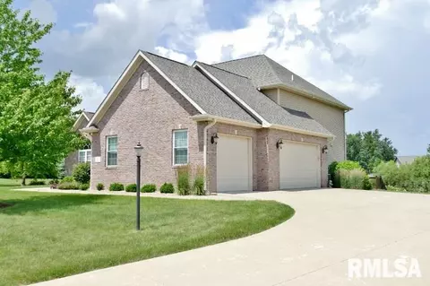 1 Bishops Ct, Washington, IL 61571 photo 2