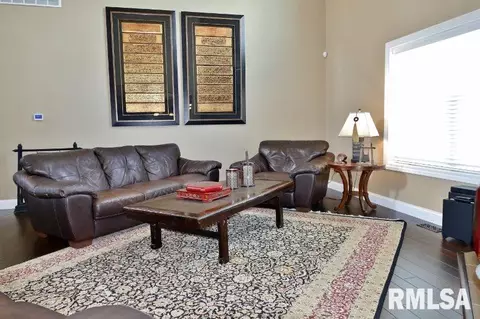 1 Bishops Ct, Washington, IL 61571 photo 6