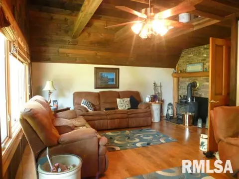 454 Grebner Rd, Metamora, IL 61548 photo 3