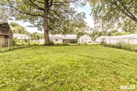 1414 Everett Dr, Pekin, IL 61554 photo 4
