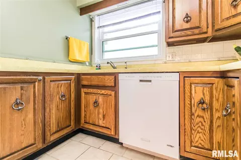 1414 Everett Dr, Pekin, IL 61554 photo 9