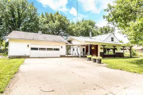 1414 Everett Dr, Pekin, IL 61554 photo 3