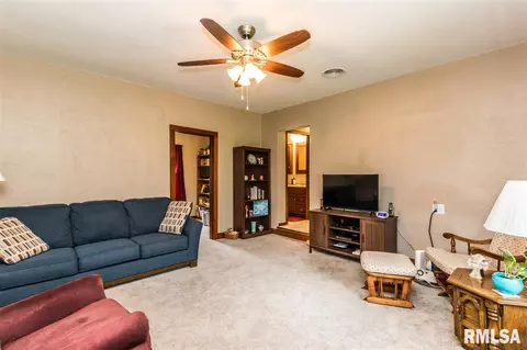 7919 S Kingston Mines Rd, Mapleton, IL 61547 photo 4