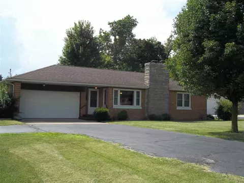 814 N Main, Eureka, IL 61530 photo 1