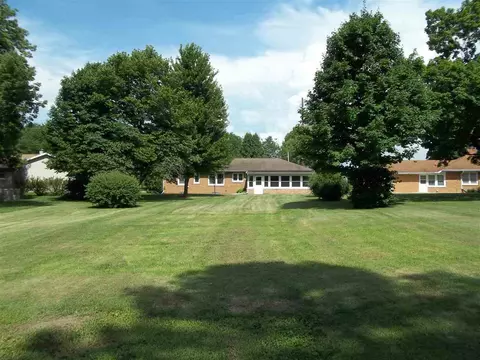 814 N Main, Eureka, IL 61530 photo 15