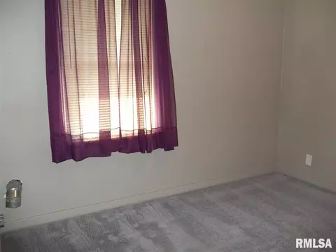 814 N Main, Eureka, IL 61530 photo 10