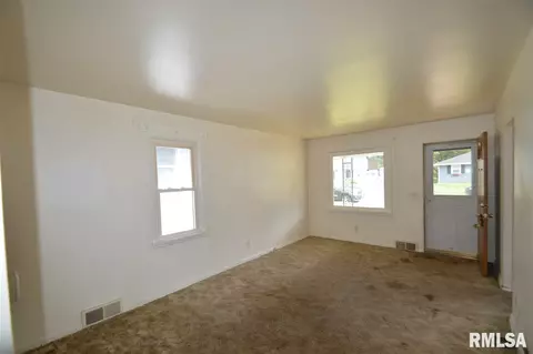 604 E Pasadena Ave, Peoria, IL 61604 photo 6