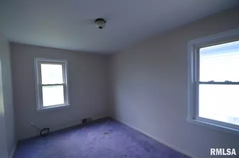 604 E Pasadena Ave, Peoria, IL 61604 photo 7