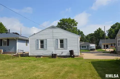 604 E Pasadena Ave, Peoria, IL 61604 photo 4