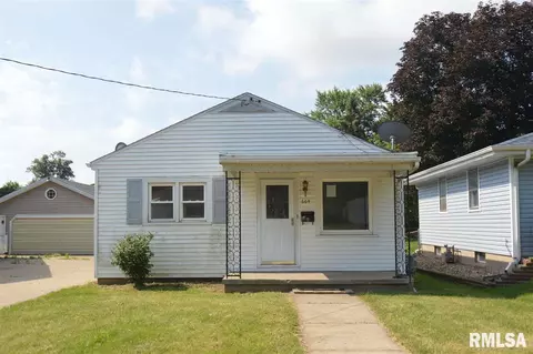 604 E Pasadena Ave, Peoria, IL 61604 photo 2