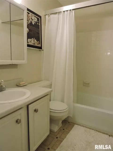 85 Richmond Rd, Macomb, IL 61455 photo 14