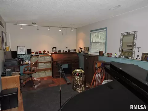 85 Richmond Rd, Macomb, IL 61455 photo 9