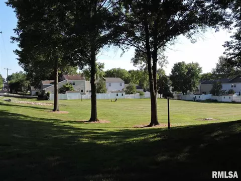 85 Richmond Rd, Macomb, IL 61455 photo 18