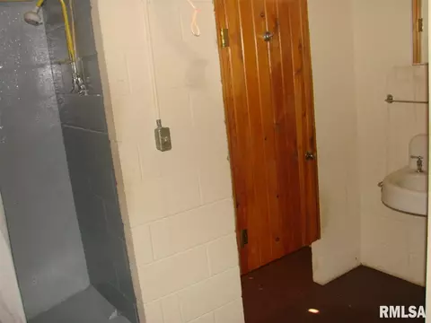 715 E Franklin St, Macomb, IL 61455 photo 12