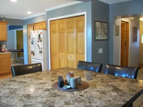 1120 E Sycamore, Canton, IL 61520 photo 14