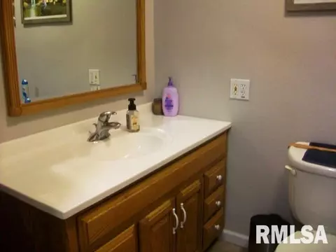 1120 E Sycamore, Canton, IL 61520 photo 18