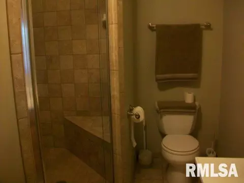 1120 E Sycamore, Canton, IL 61520 photo 28