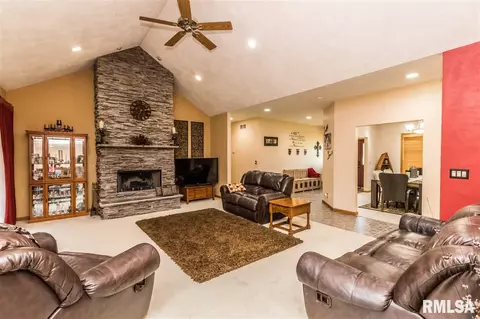10834 W Timber Rd, Mapleton, IL 61547 photo 9