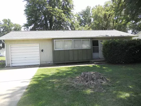 1214 E Locust, Canton, IL 61520 photo 1