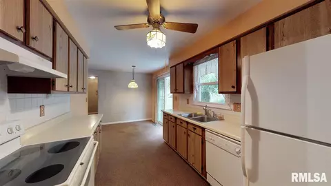 1013 E Jefferson St, Morton, IL 61550 photo 14