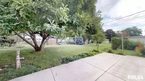 1013 E Jefferson St, Morton, IL 61550 photo 3