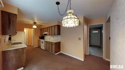 1013 E Jefferson St, Morton, IL 61550 photo 11