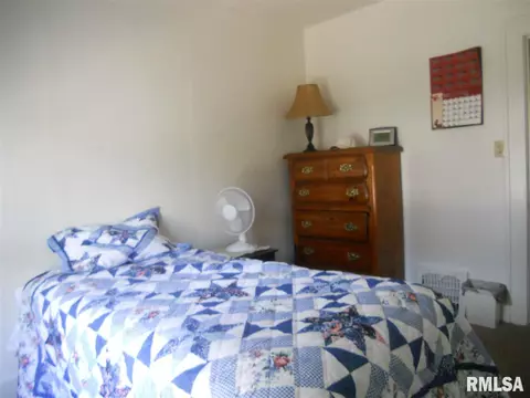 425 S Madison St, Macomb, IL 61455 photo 11